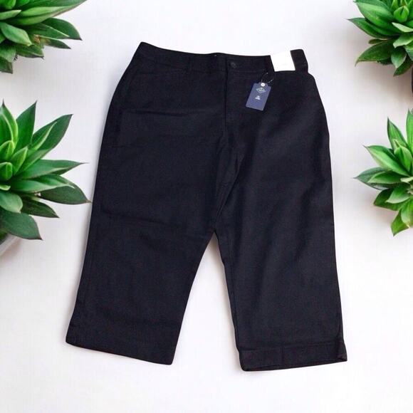 St John's Bay Women's Black Mid-Rise Easy Fit Capri Pants 14 NWT - Picture 1 of 6
